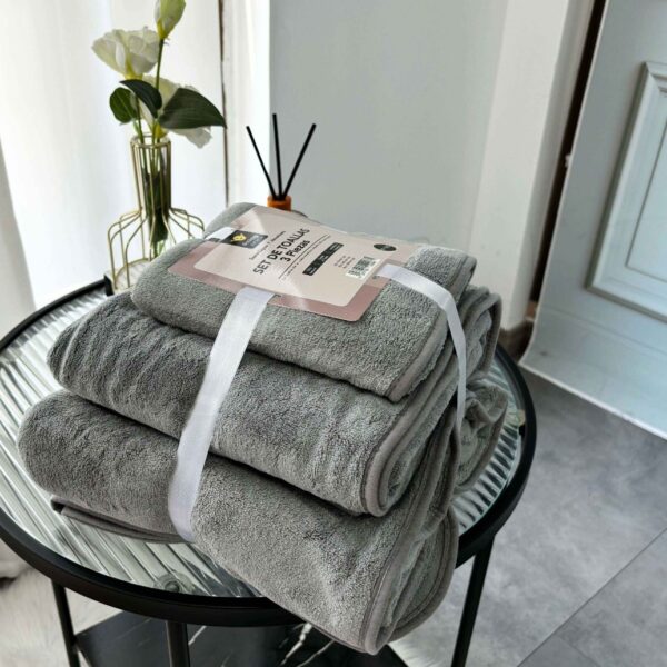 Set de tres toallas3 Set de toallas 3 piezas